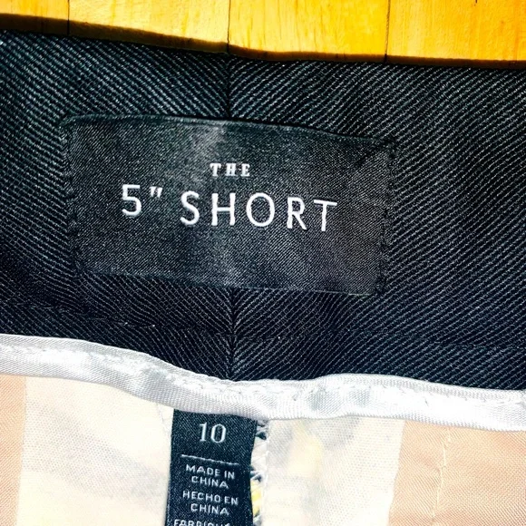 Womens White House Black Market 5” Shorts Size 10 - Picture 3 of 3